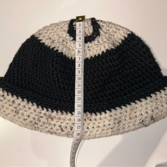 Handmade crochet 8-ball beanie - Picture 3 of 6